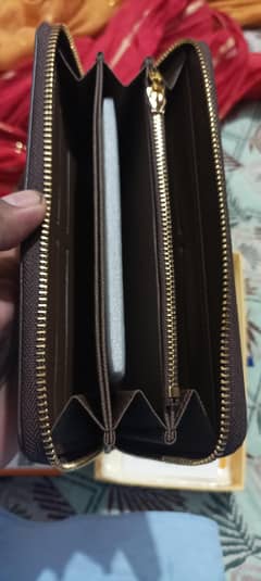 branded clutche