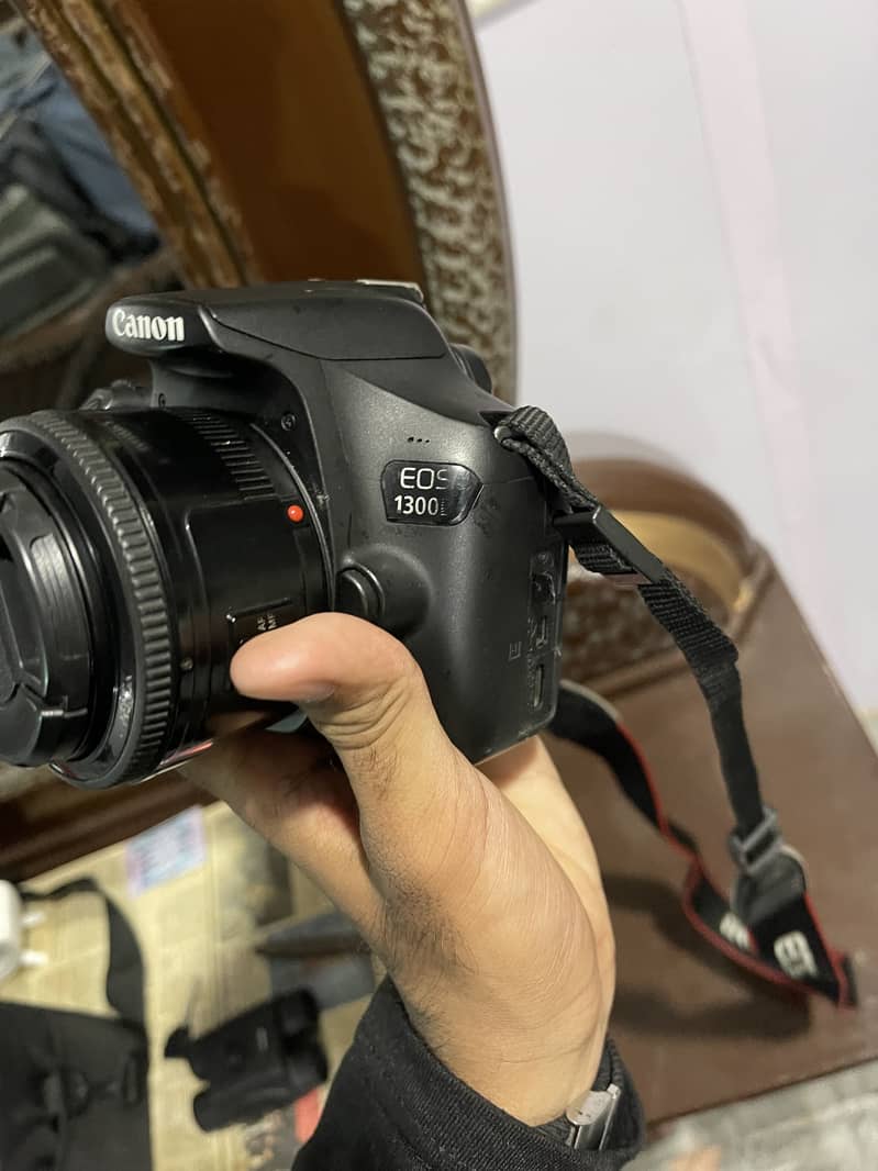 Canon EOS 1300D 1