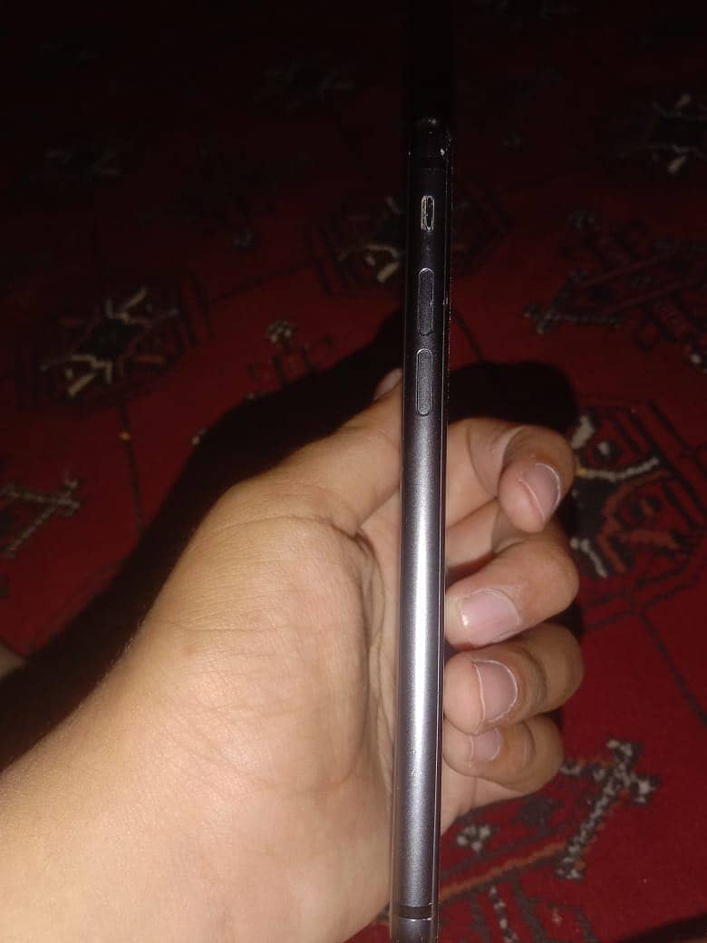 iPhone 8 9/10 condition non pta bypassed 5