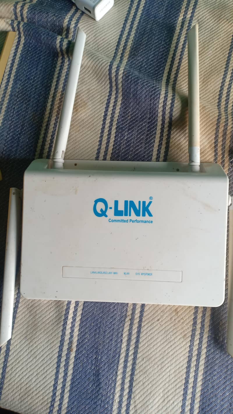 Q link wireless Device And TPlink Device for sell used 0