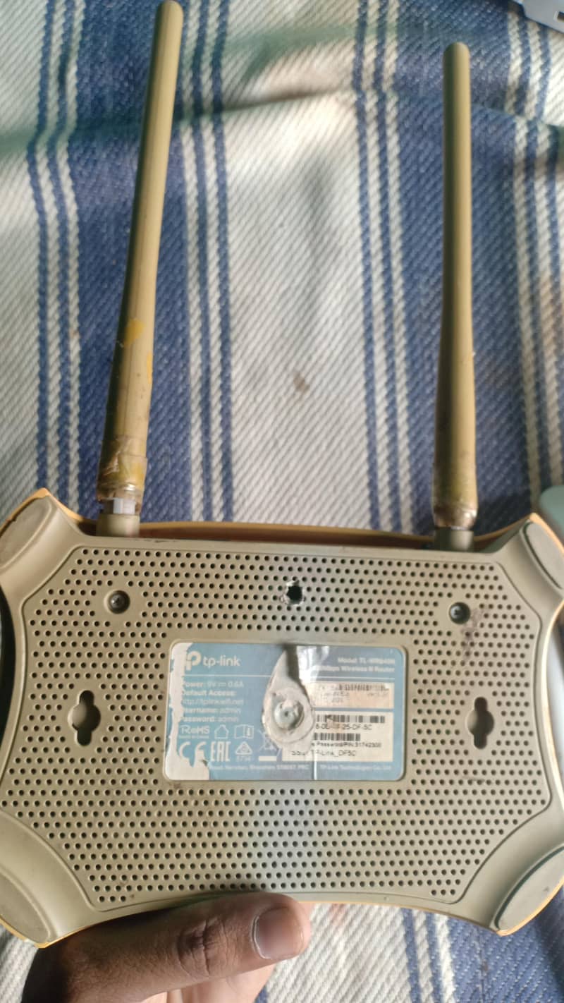 Q link wireless Device And TPlink Device for sell used 4