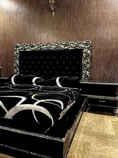 Bed set with dresser and tv unit