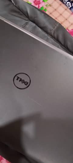 17 5th Gen 8 Ram 512 SSD