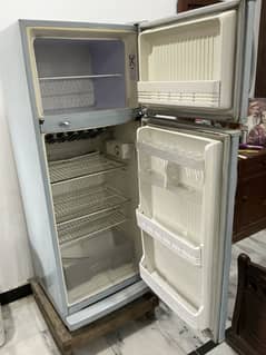 Singer fridge medium size