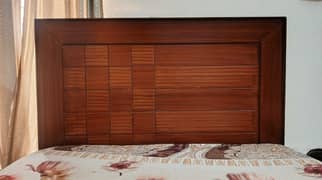 Single bed with Mattress