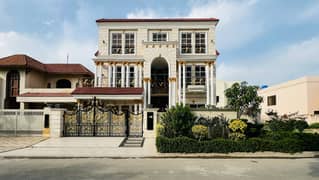 1 Kanal Ultra Spanish House With 7000 Covered Area Prime Location Near Main Boulevard, Park &Amp; Lake City Grand Masque