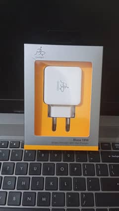 Taar compancy charger 18 watt