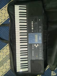 Yamaha PSR e333