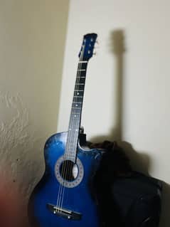 Acoustic guitar || aesthetic looks + decent sound