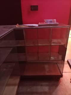Glass counter