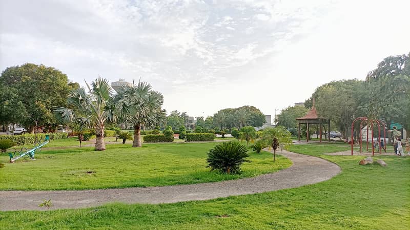 5 MARLA PLOT ON MAP WITH ALL DUES PAID NEAR TO PARK AVAILABLE FOR SALE IN NLC 4