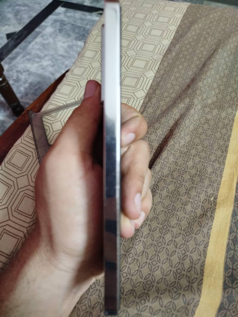 INFINIX NOTE 40 |  CONDITION 10/10 | Box available | wireless charger 1