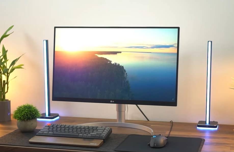 LG 27" 4K Boderless Monitor with VESA DisplayHDR400 and USB Type-C 1