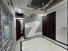 size 25*40 full house for rent G-13 in ISB