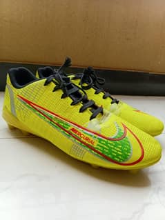 Football shoes