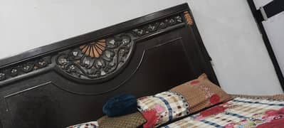 Bed, side tables n dressing complete set