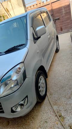 Almost Totally jenioun car best price lush condition