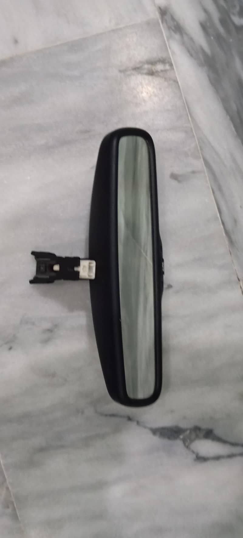 auto diming rear view mirror A1 condition 4