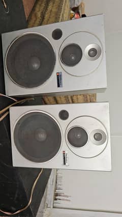 japani Quality speakers  old is gold. very good condition