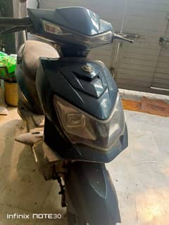 Electric scooty without batteries