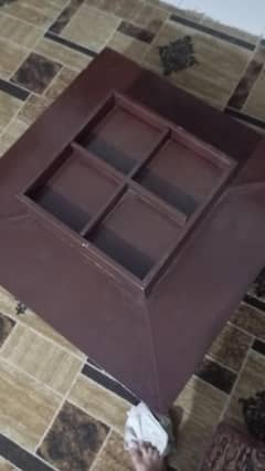 Centr table