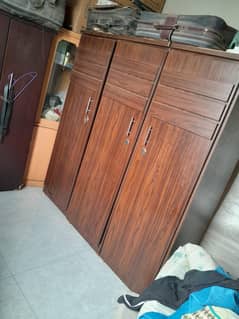 3 door wardrobe