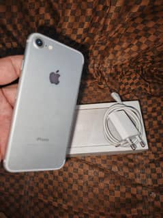 iphone 7 128 GB bettery health 100 condion9.7