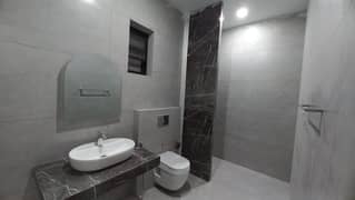 Bahria Town Phase 8, kanal Designer House Available On Investor Rate