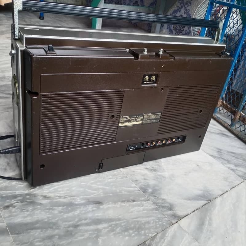 antique Sharp dubble casset tape recorders FM radio 10