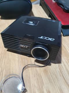 Acer K11 pocket projector