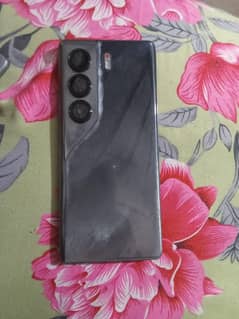 common 40 pro for sell condition 10 by 10 11 months warrenty