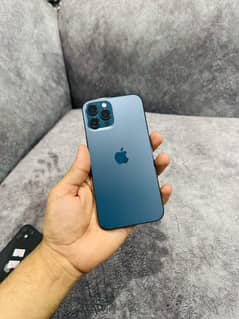 iPhone12