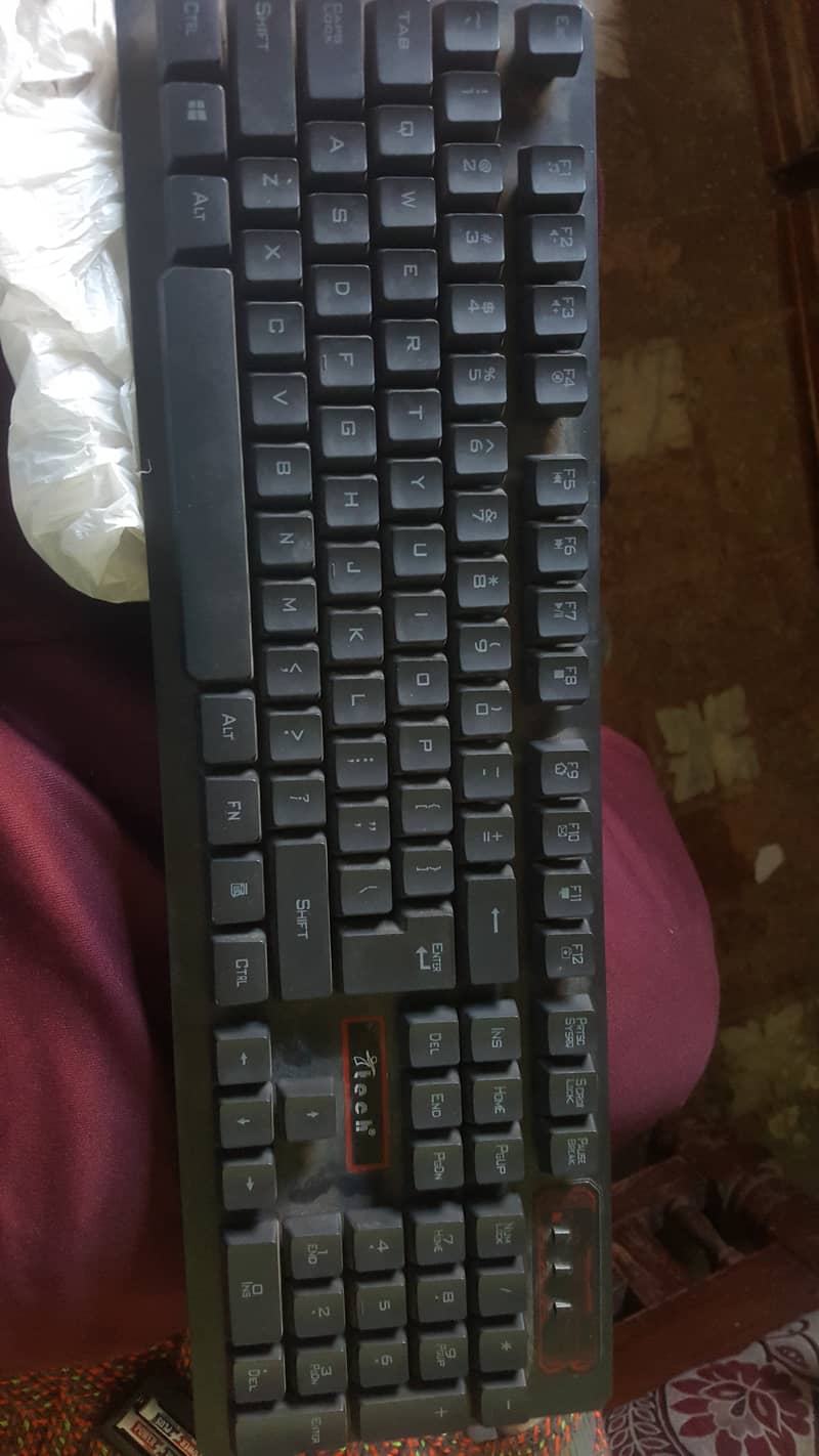 Wireless keybored and mouse 0