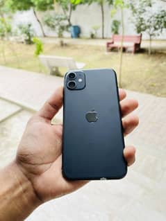 iPhone 11 Jv 10/10 condition water sealed