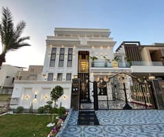 10 Marla Luxury Model Villa Available For Sale In Block FF Citi Housing Gujranwala
