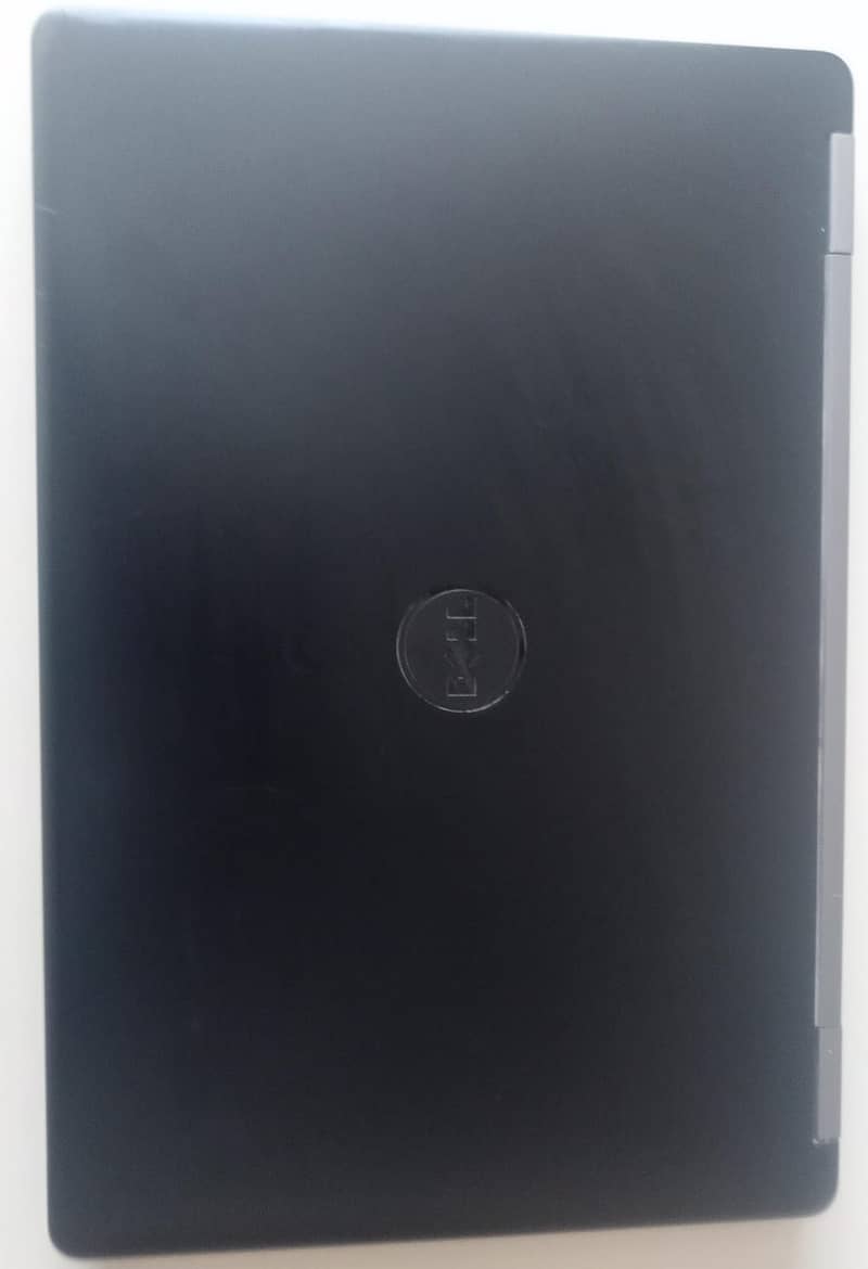 Dell Precision 3510 6th Generation Intel Core i7-6820HQ (Quad Core] 1