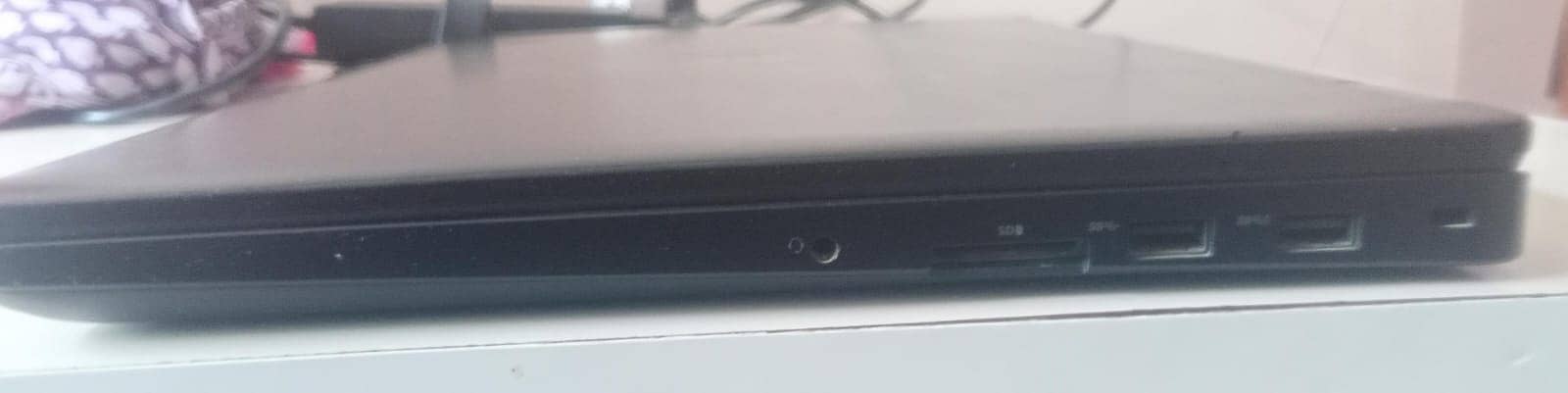 Dell Precision 3510 6th Generation Intel Core i7-6820HQ (Quad Core] 2
