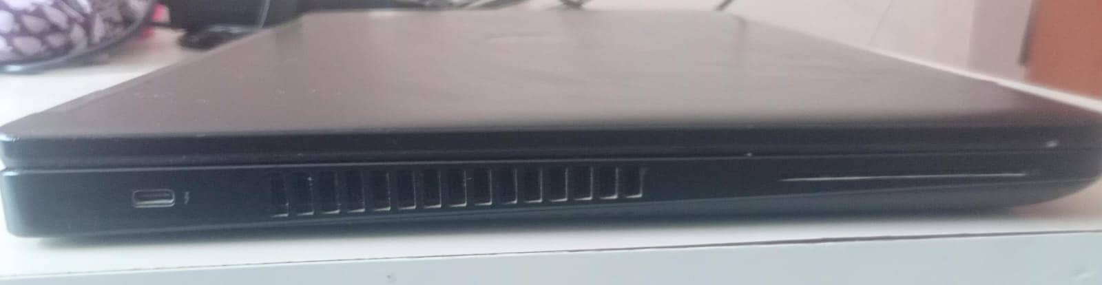 Dell Precision 3510 6th Generation Intel Core i7-6820HQ (Quad Core] 4