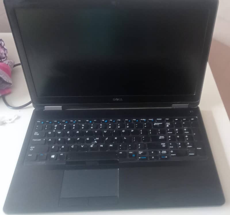Dell Precision 3510 6th Generation Intel Core i7-6820HQ (Quad Core] 5
