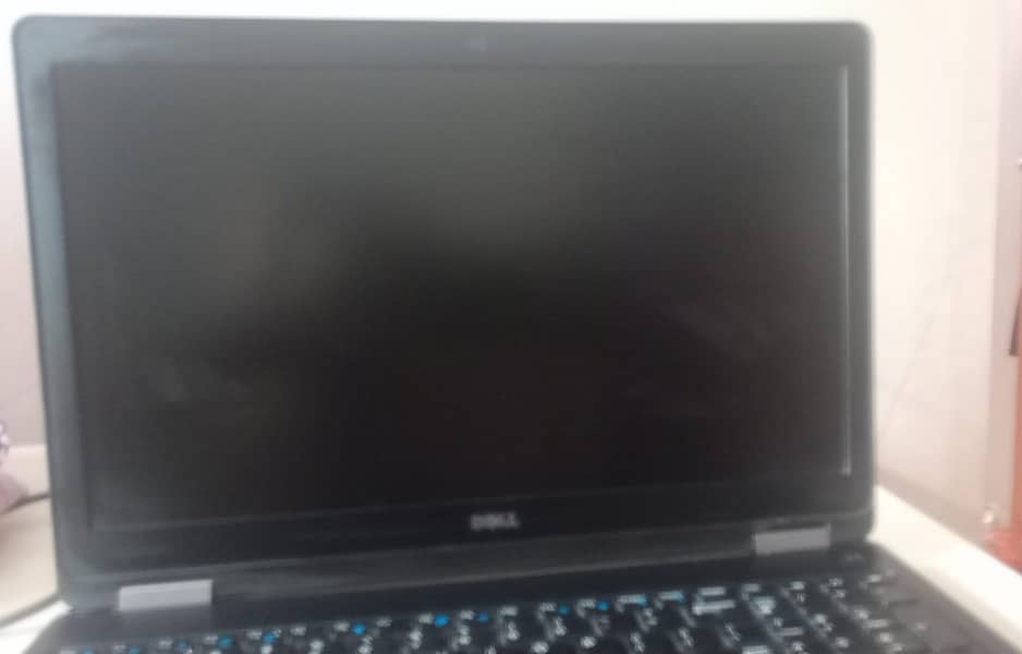 Dell Precision 3510 6th Generation Intel Core i7-6820HQ (Quad Core] 7