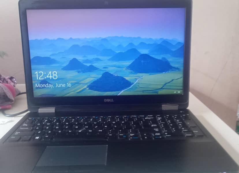 Dell Precision 3510 6th Generation Intel Core i7-6820HQ (Quad Core] 9