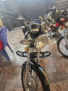 Suzuki GS 150 Black