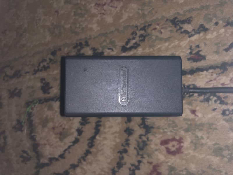 Nintendo switch v2 10/10 condition with additional games and case 9