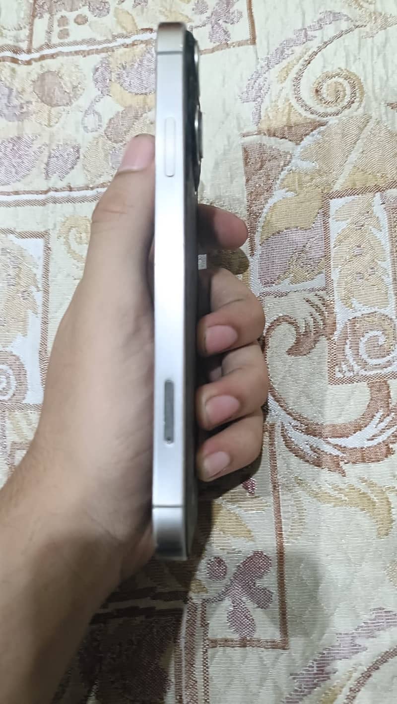 iPhone XR convert in to 15 pro 4