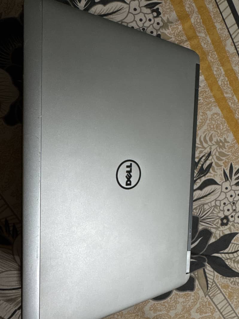 10/9 condition battery good one button & minor break on keyboard side 2