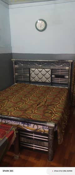 Bed divider almari dressing table