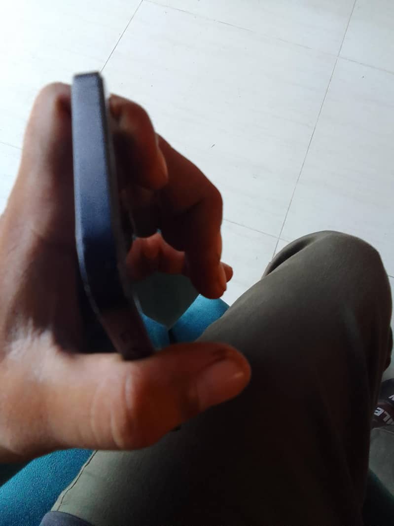 iPhone 12 non PTA 2 month sim working  all ok no any fault 6