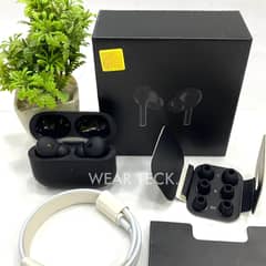 airpods and wireless good condition