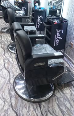 Excellent Running Men's Saloon for Sale