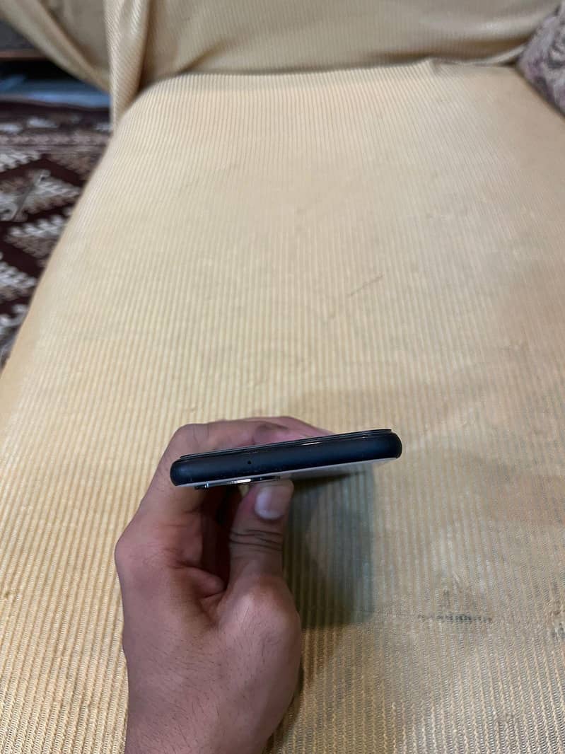128/6 pixel 4 non pta with box 7